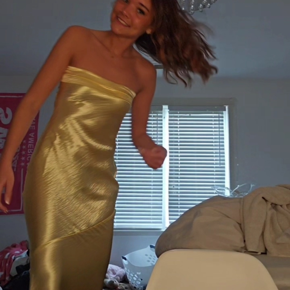 Elegant Gold Strapless Dress